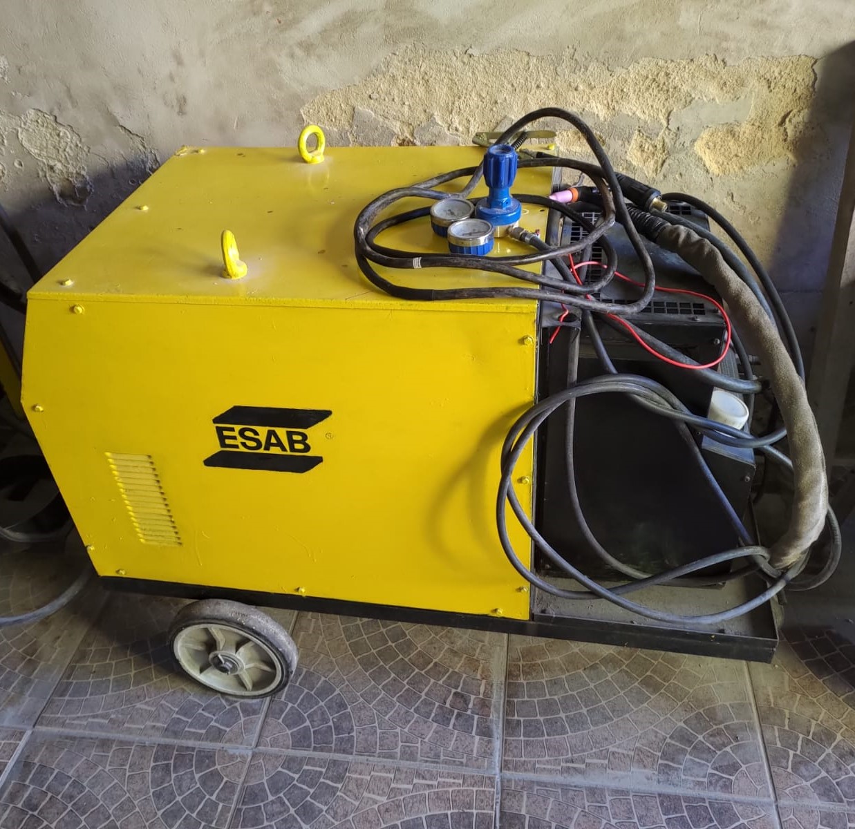 TIG Heliarc 255 Esab AC/DC Refrigerada